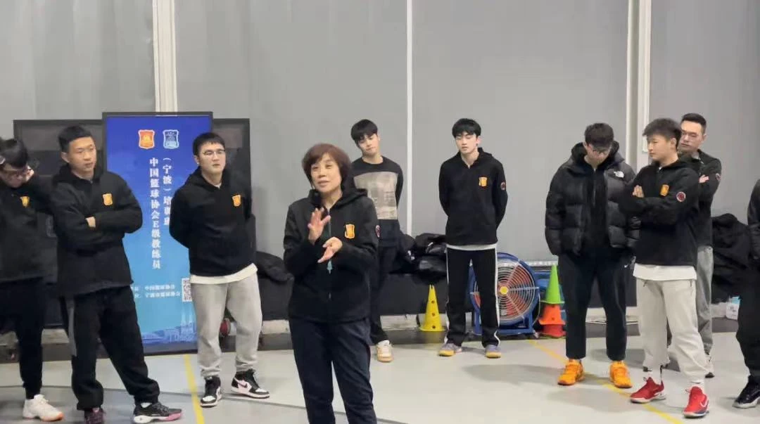 为什么参加篮球辅导可以帮助孩子更好地成长_1